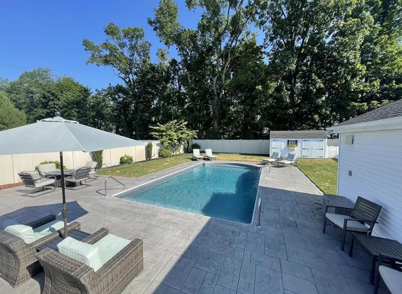 Outdoor Living Shoreline
